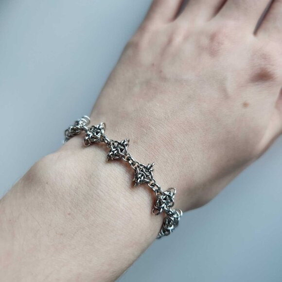 Unique gothic spikes chainmail silver bracelet ✦ handmade star bracelet ✦ - Picture 11 of 11